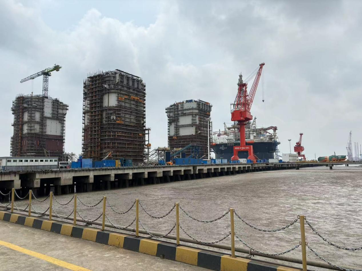 一江清水万重山丨江苏南通“向海图强” 产业集聚锻造“蓝色引擎”