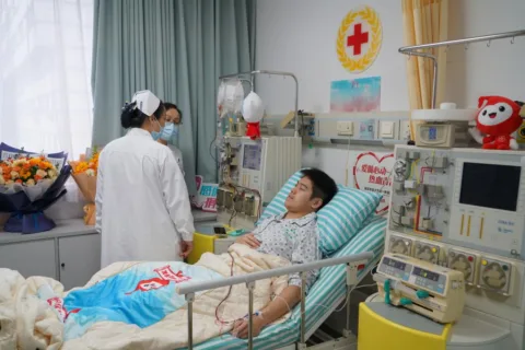 新年首日：他选择献出一份“生命的礼物”