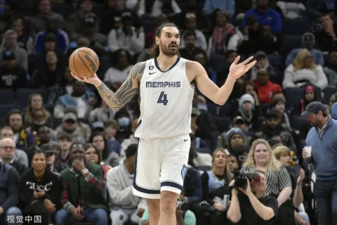 亚当斯接受干细胞治疗至少缺阵4周 预计常规赛报销