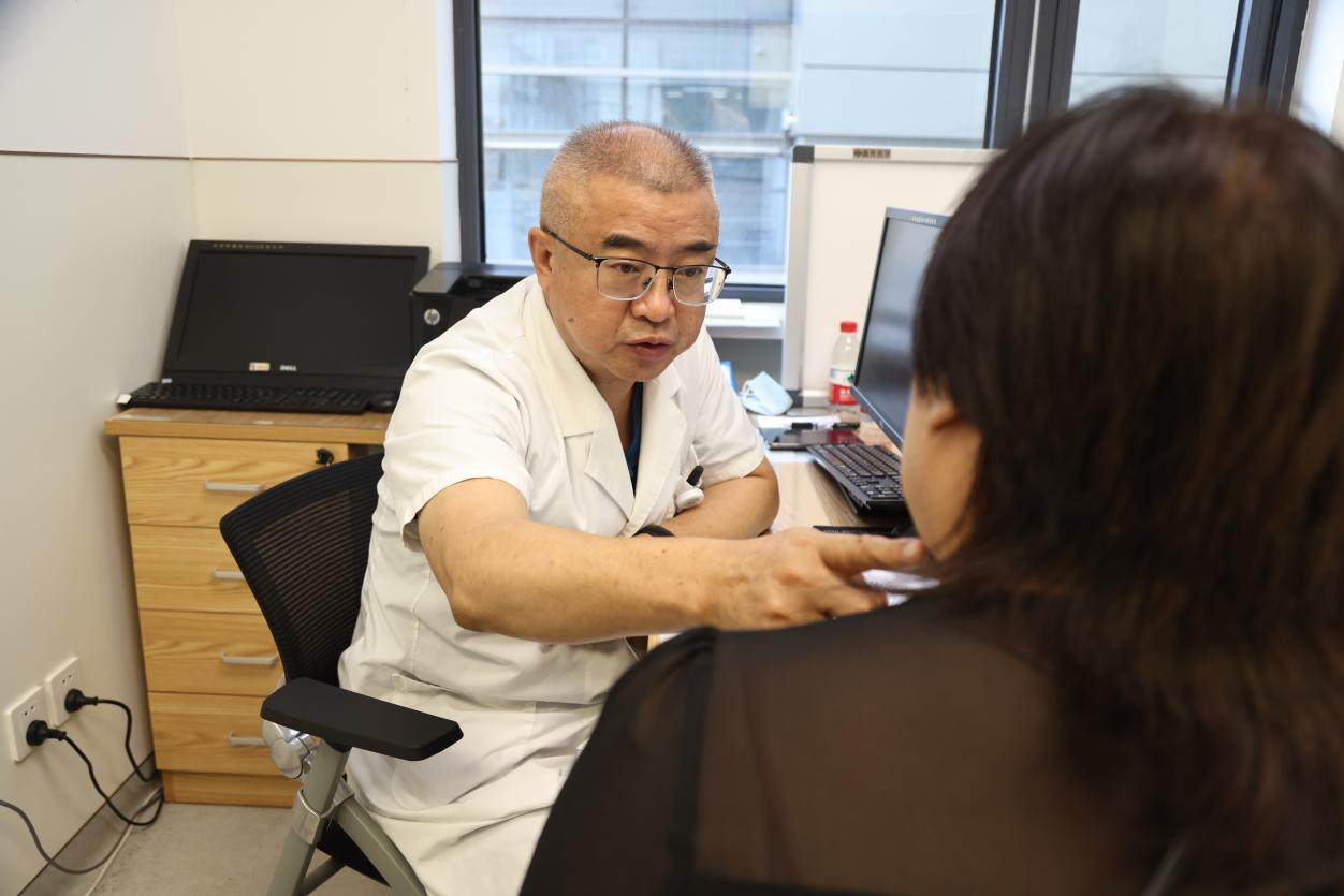 老年淋巴瘤患者的治疗现状与挑战