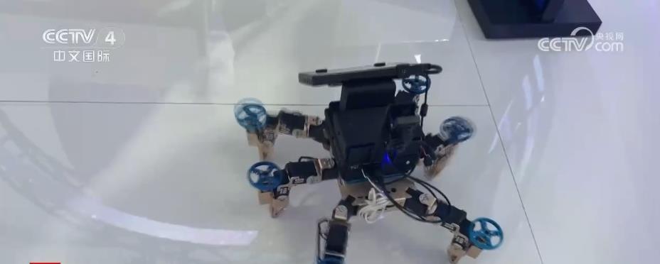 科技盛宴如期而至 众多硬核成果亮相2023中关村论坛科创“会客厅”