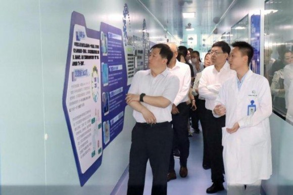 山东省细胞与基因治疗调研团到海南省干细胞工程中心进行考察调研